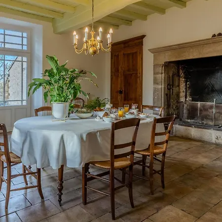 La Reverdie Nocleg ze śniadaniem 3*