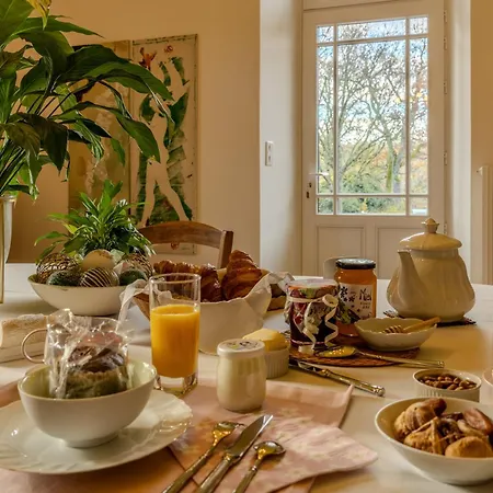 Couette-café La Reverdie 3*