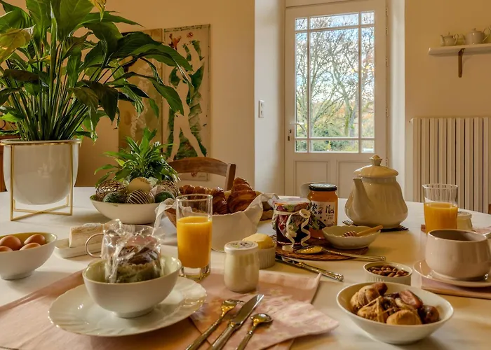 Frühstückspension La Reverdie 3*